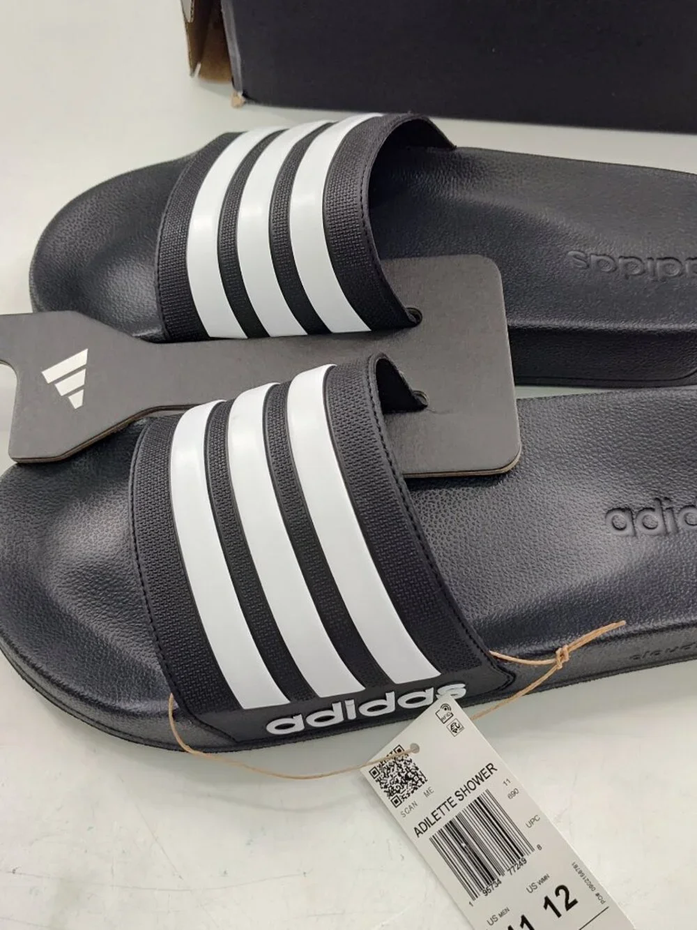 Adidas Unisex Adilette Shower Slides Men Size 11 Women's Size 12       P#749@CMK